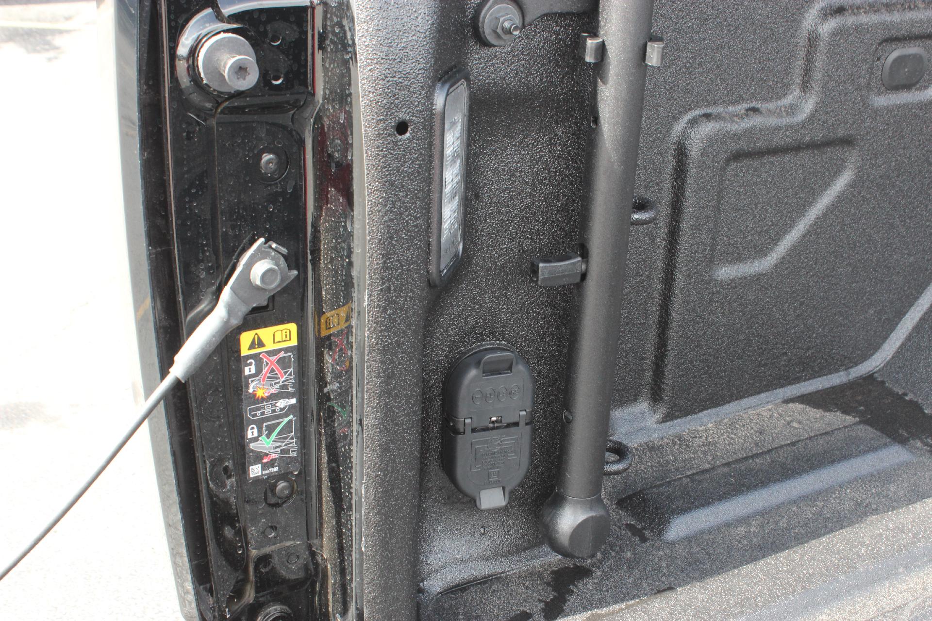 2025 GMC Sierra 3500 HD Vehicle Photo in AURORA, CO 80012-4011