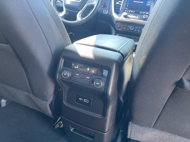 2023 GMC Acadia Vehicle Photo in MEDINA, OH 44256-9631