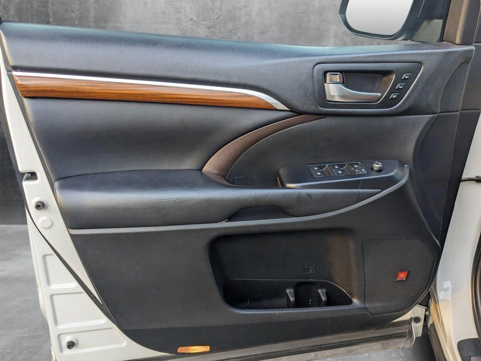 2019 Toyota Highlander Vehicle Photo in Sanford, FL 32771
