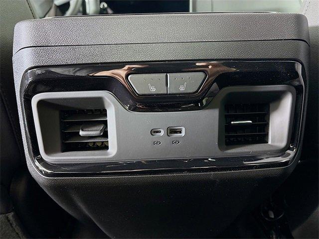 2025 GMC Sierra 3500 HD Vehicle Photo in PUYALLUP, WA 98371-4149