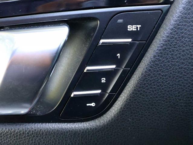 2016 Porsche Macan Vehicle Photo in Dallas, TX 75209