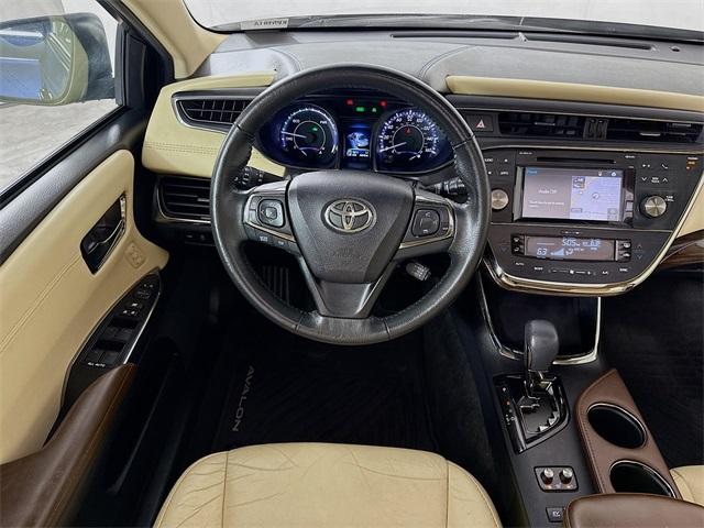 2015 Toyota Avalon Hybrid Vehicle Photo in Everett, WA 98204