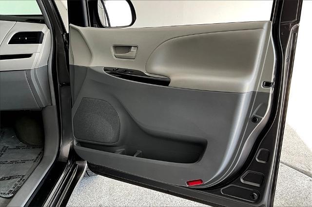 2011 Toyota Sienna Vehicle Photo in Grapevine, TX 76051