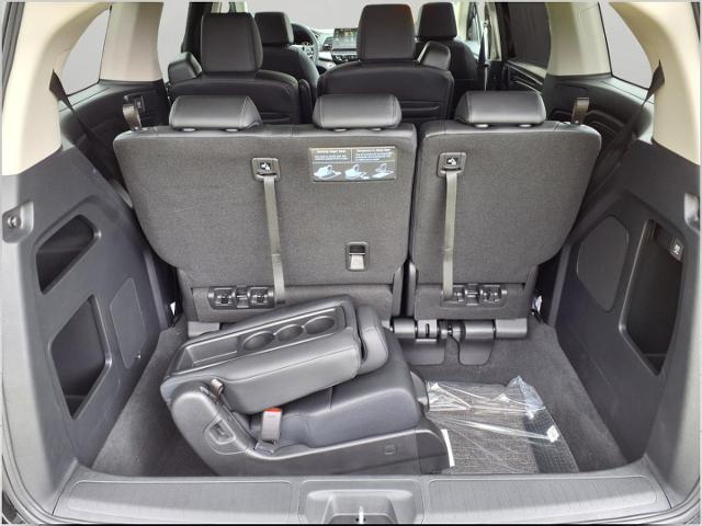 2025 Honda Odyssey Vehicle Photo in Oshkosh, WI 54904
