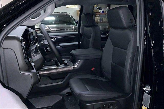 2025 Chevrolet Silverado 2500 HD Vehicle Photo in KANSAS CITY, MO 64114-4502