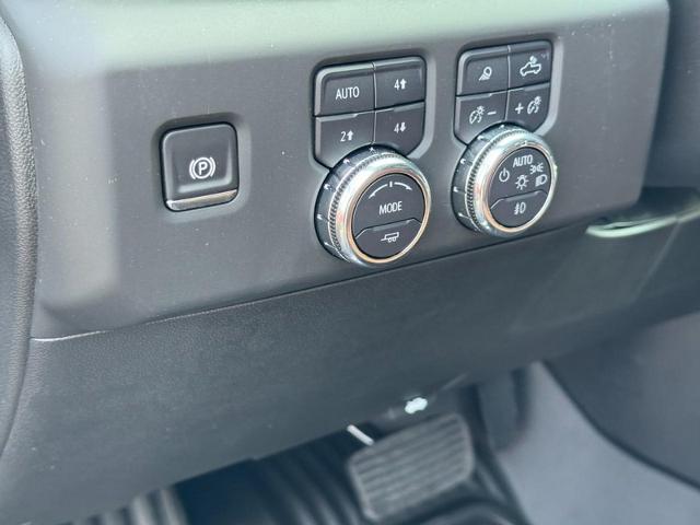 2025 GMC Sierra 1500 Vehicle Photo in COLUMBIA, MO 65203-3903