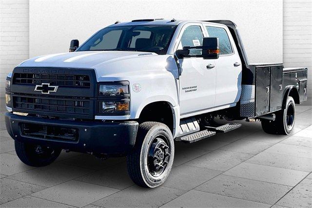 2024 Chevrolet Silverado Chassis Cab Vehicle Photo in INDEPENDENCE, MO 64055-1314