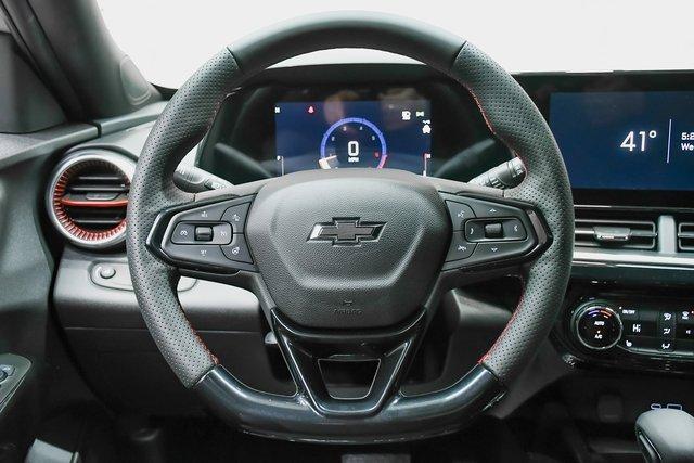 2025 Chevrolet Trax Vehicle Photo in EVERETT, WA 98203-5662