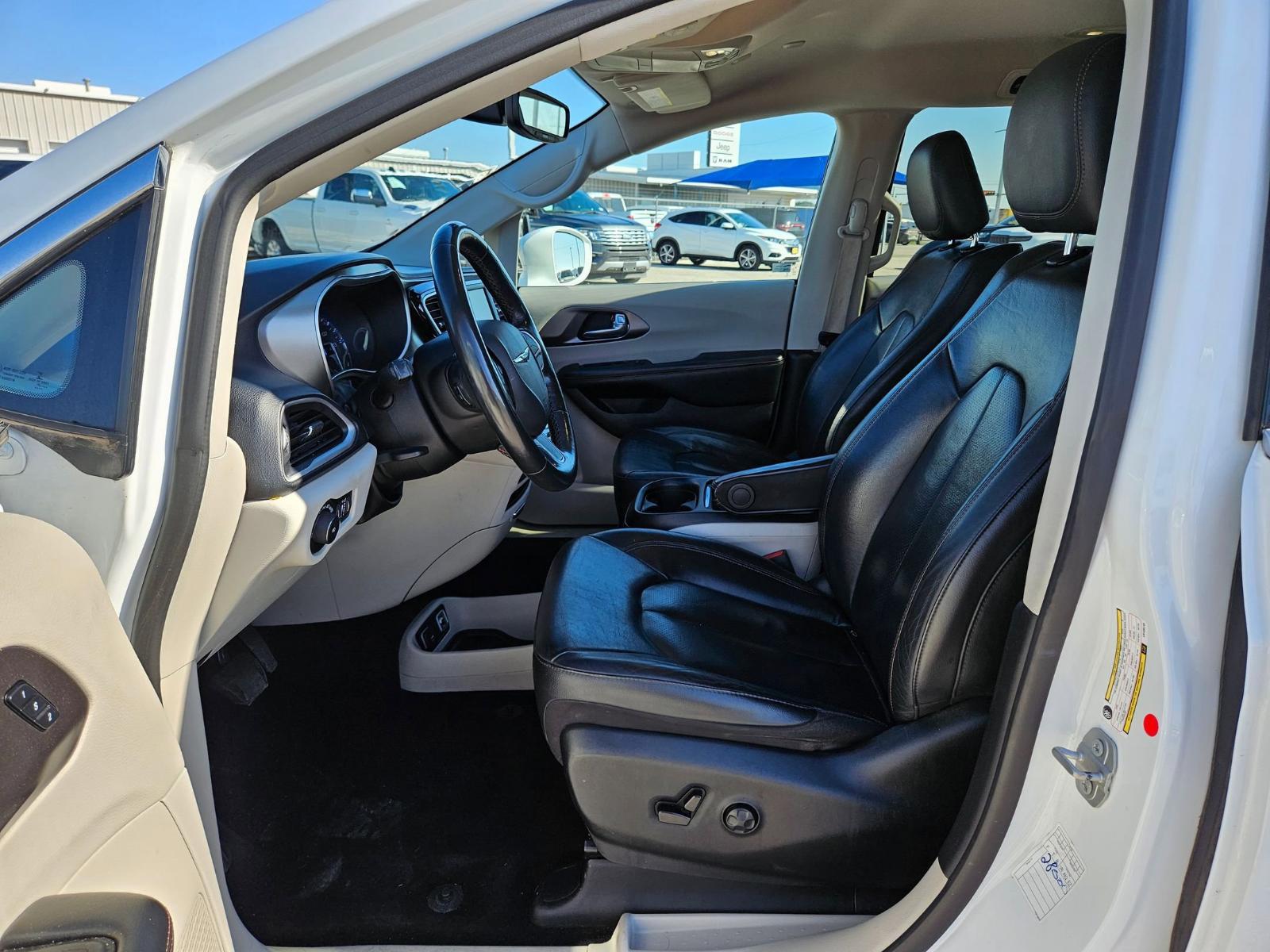 2020 Chrysler Pacifica Vehicle Photo in Seguin, TX 78155