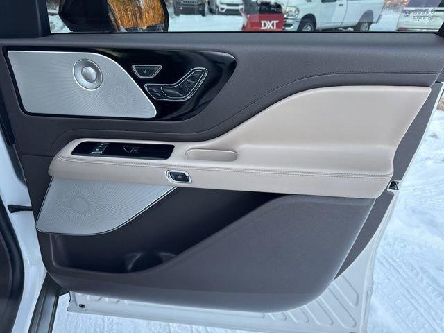 2022 Lincoln Aviator Vehicle Photo in MEDINA, OH 44256-9631