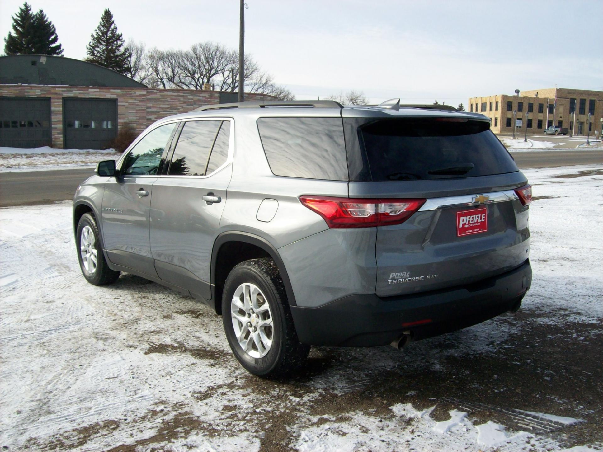 Used 2021 Chevrolet Traverse 1LT with VIN 1GNEVGKW3MJ160656 for sale in Wishek, ND