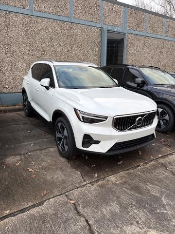 2025 Volvo XC40 Vehicle Photo in Houston, TX 77007