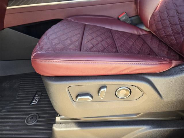 2025 Cadillac Escalade Vehicle Photo in Oklahoma City, OK 73114