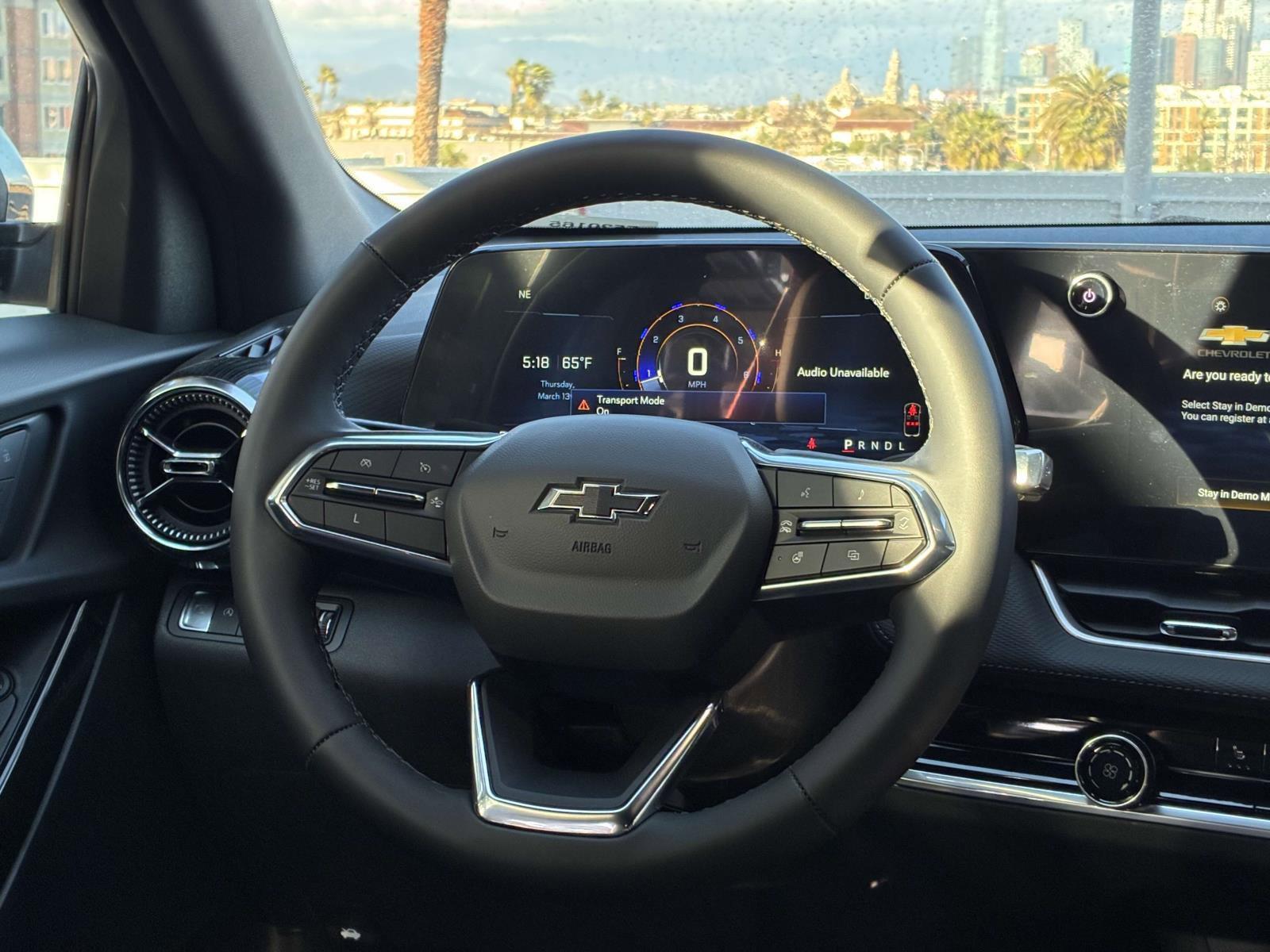 2025 Chevrolet Equinox Vehicle Photo in LOS ANGELES, CA 90007-3794