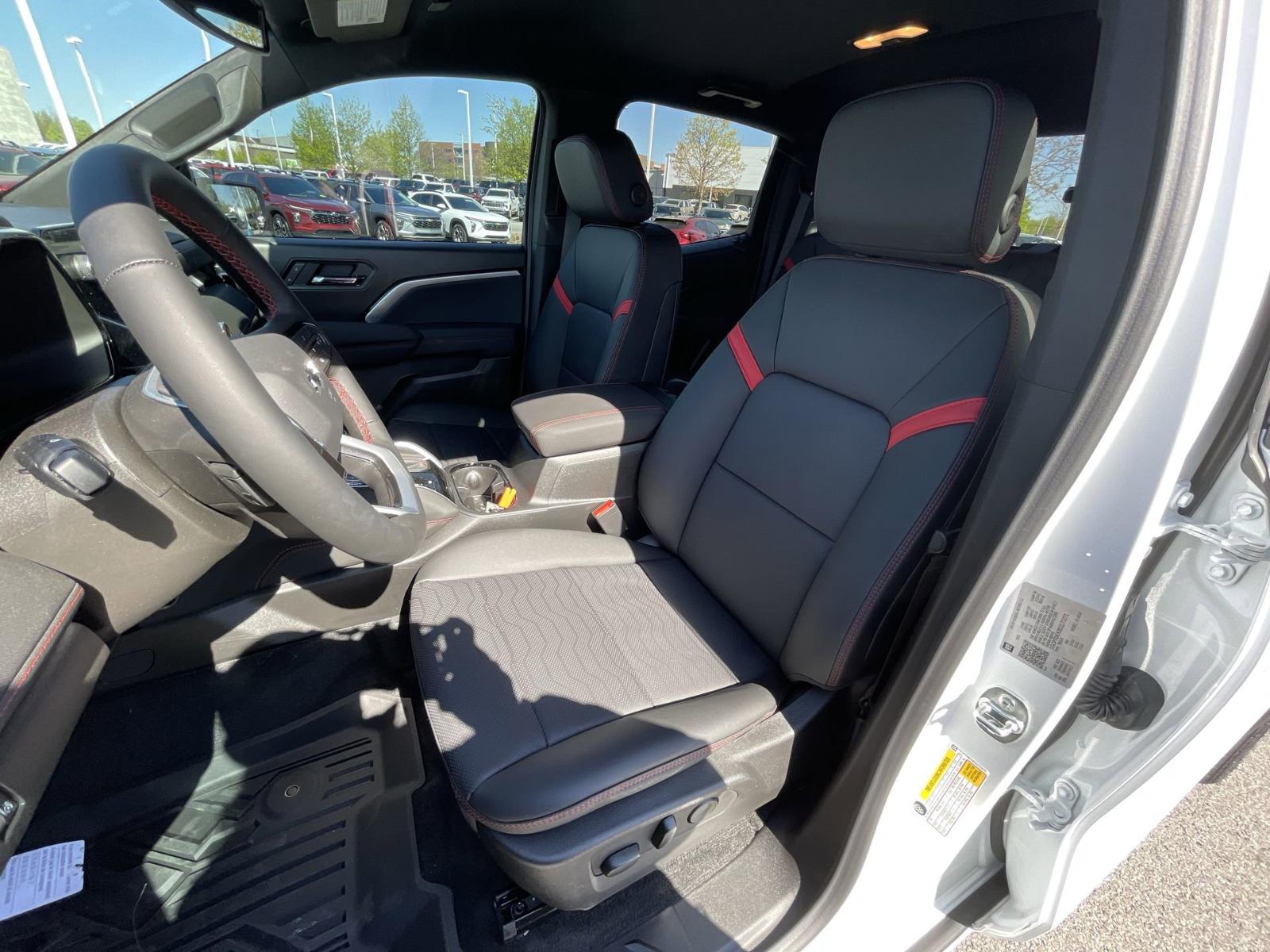 2025 Chevrolet Colorado Vehicle Photo in BENTONVILLE, AR 72712-4322