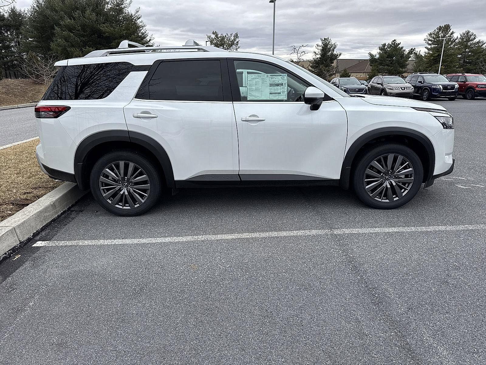 2025 Nissan Pathfinder Vehicle Photo in Mechanicsburg, PA 17050-2306