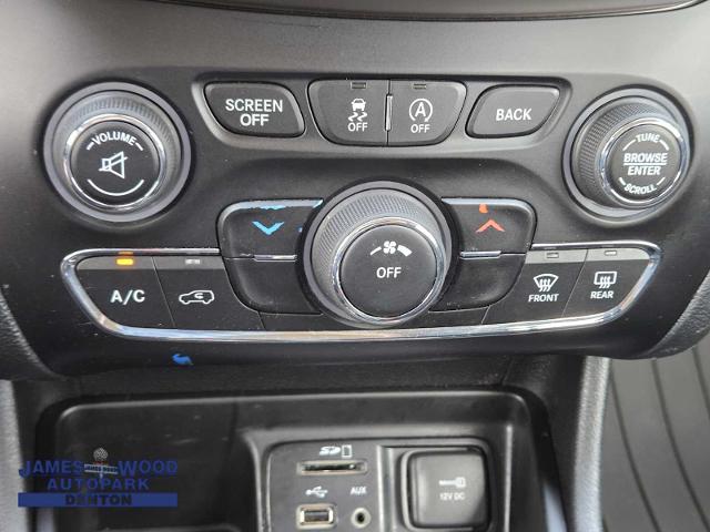 2016 Jeep Cherokee Vehicle Photo in DENTON, TX 76210-9321