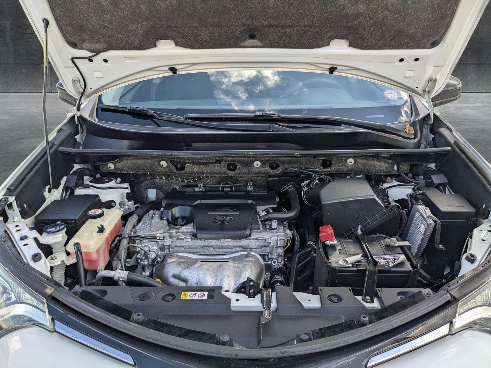 2018 Toyota RAV4 Vehicle Photo in Davie, FL 33331
