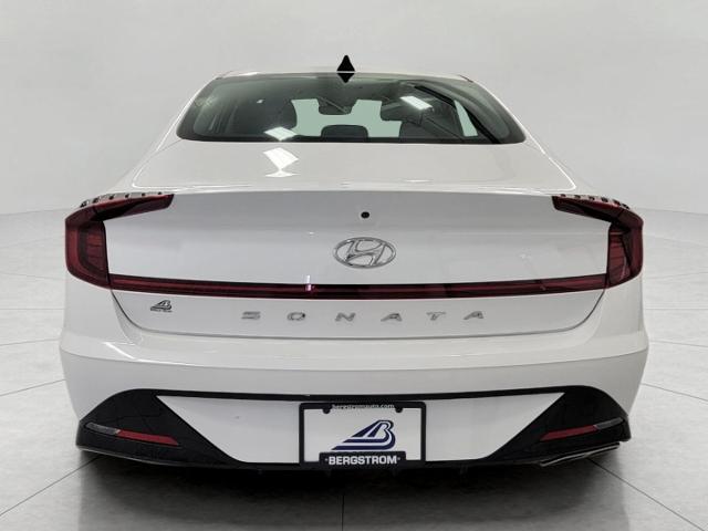 2022 Hyundai SONATA Vehicle Photo in Appleton, WI 54914