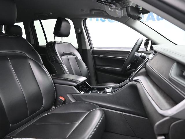 2023 Jeep Grand Cherokee Vehicle Photo in Cedar Rapids, IA 52402