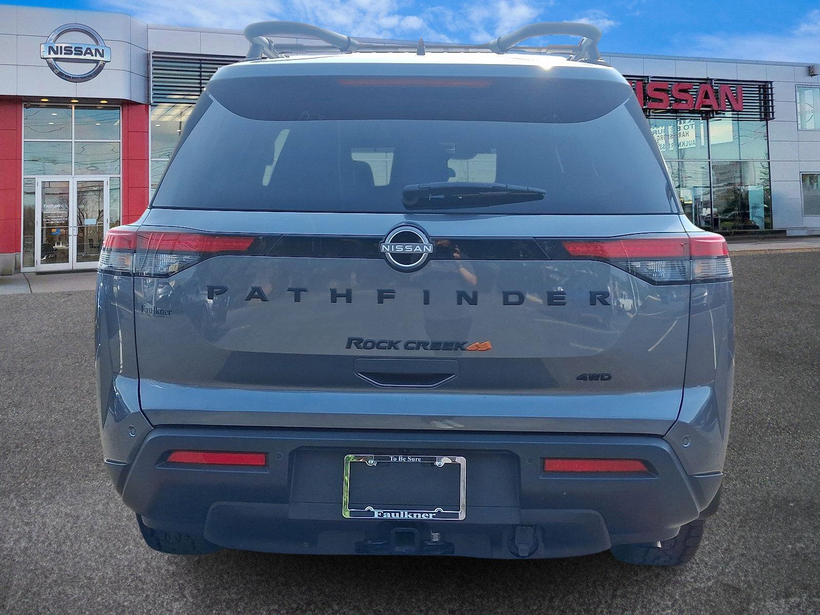 2024 Nissan Pathfinder Vehicle Photo in Harrisburg, PA 17111-1033
