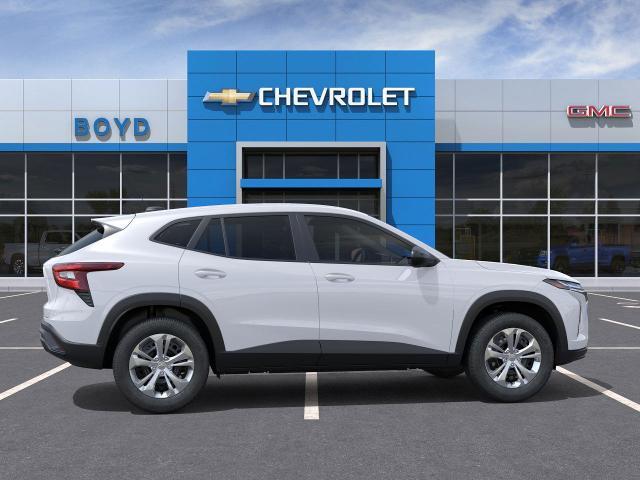2025 Chevrolet Trax Vehicle Photo in EMPORIA, VA 23847-1235
