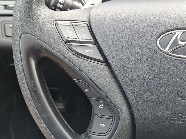 2013 Hyundai SONATA Vehicle Photo in Philadelphia, PA 19116