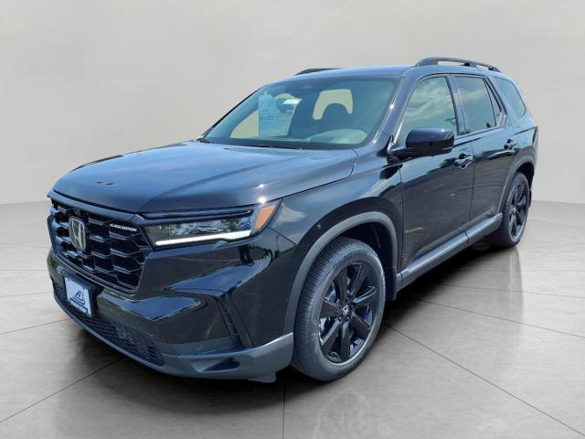 2025 Honda Pilot Vehicle Photo in Oshkosh, WI 54904