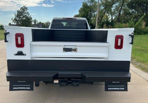 2024 Chevrolet Silverado 3500 HD Chassis Cab Vehicle Photo in TOPEKA, KS 66609-0000