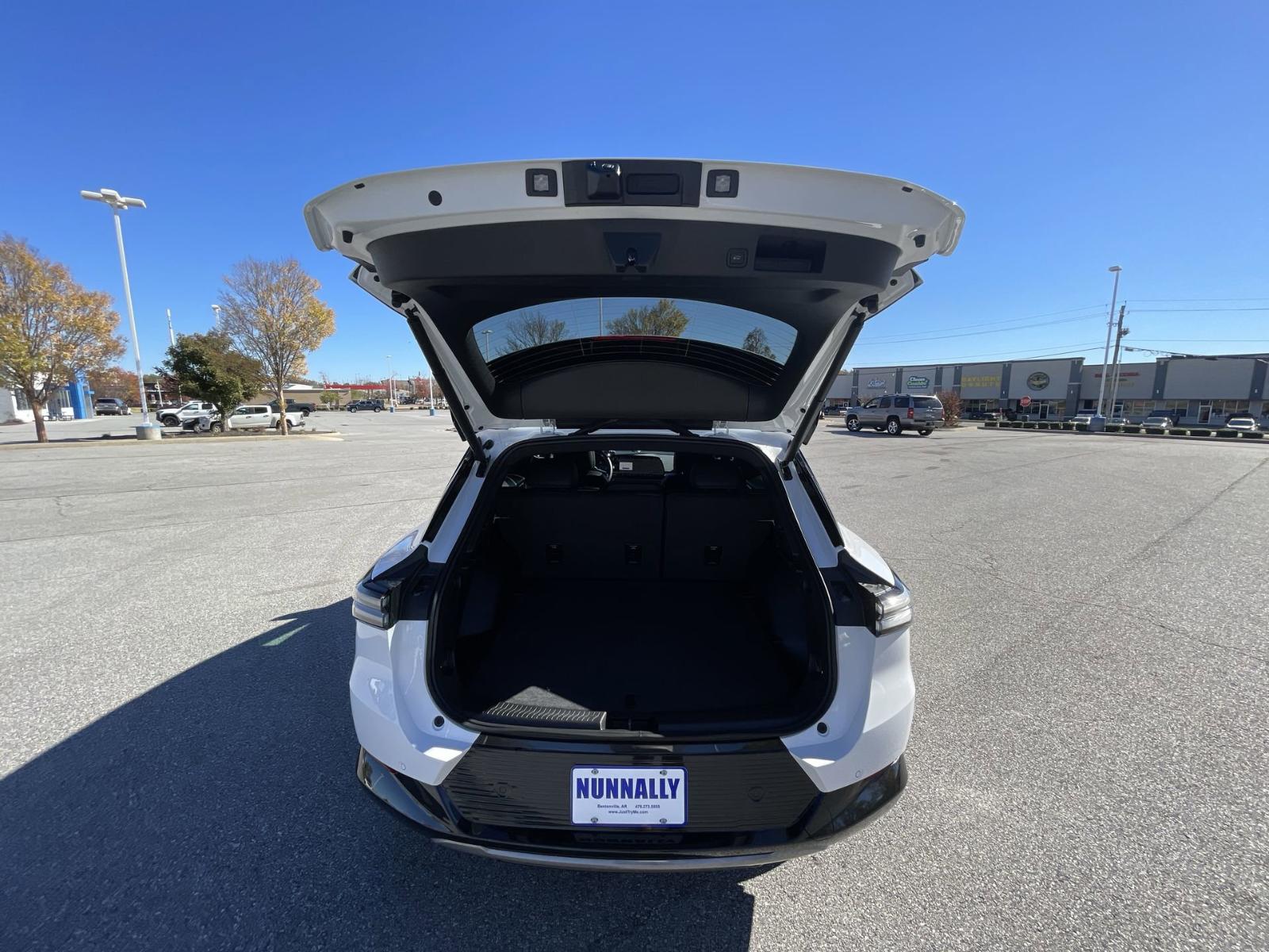 2025 Chevrolet Equinox EV Vehicle Photo in BENTONVILLE, AR 72712-4322