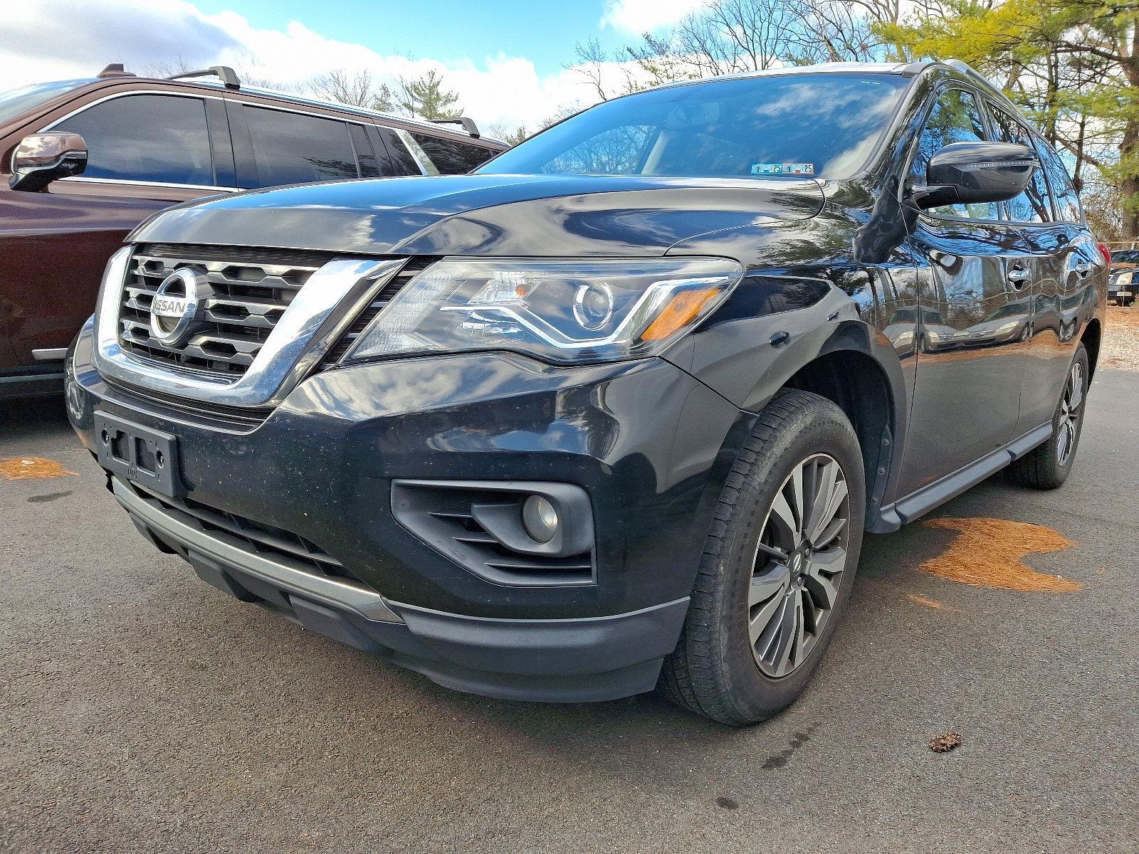 2019 Nissan Pathfinder Vehicle Photo in BETHLEHEM, PA 18017-9401