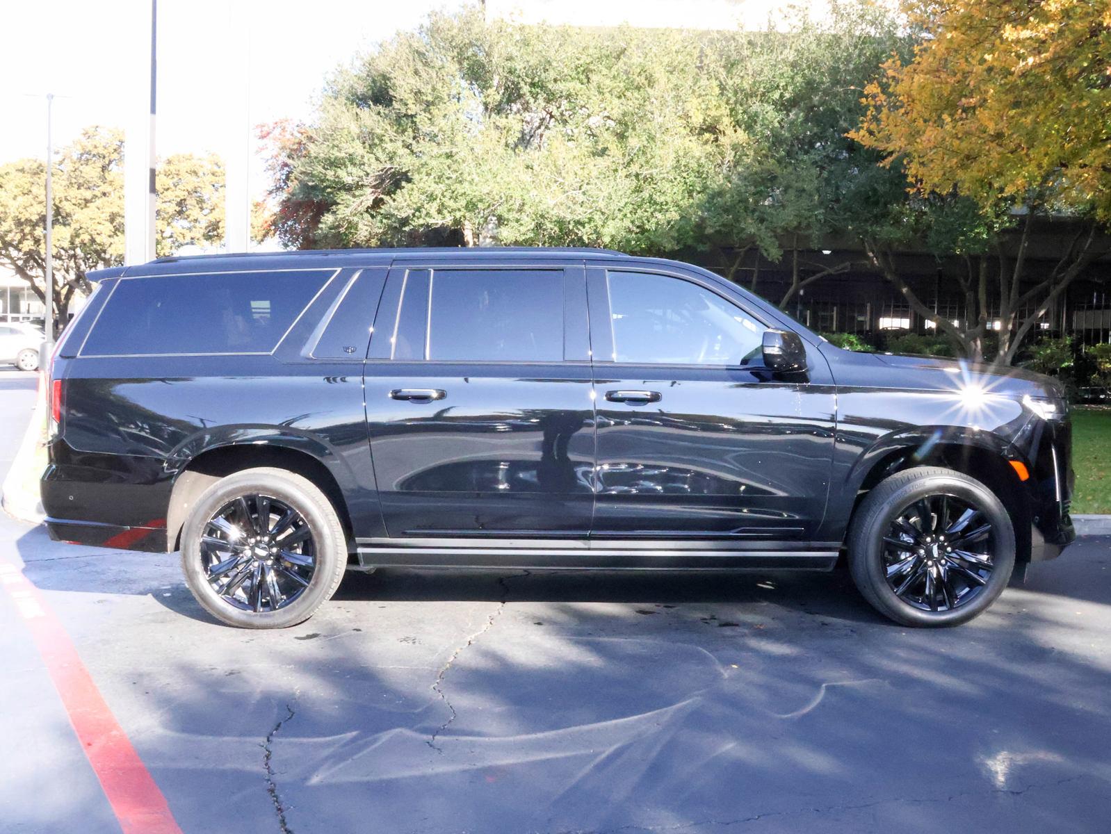 2024 Cadillac Escalade ESV Vehicle Photo in DALLAS, TX 75209-3095