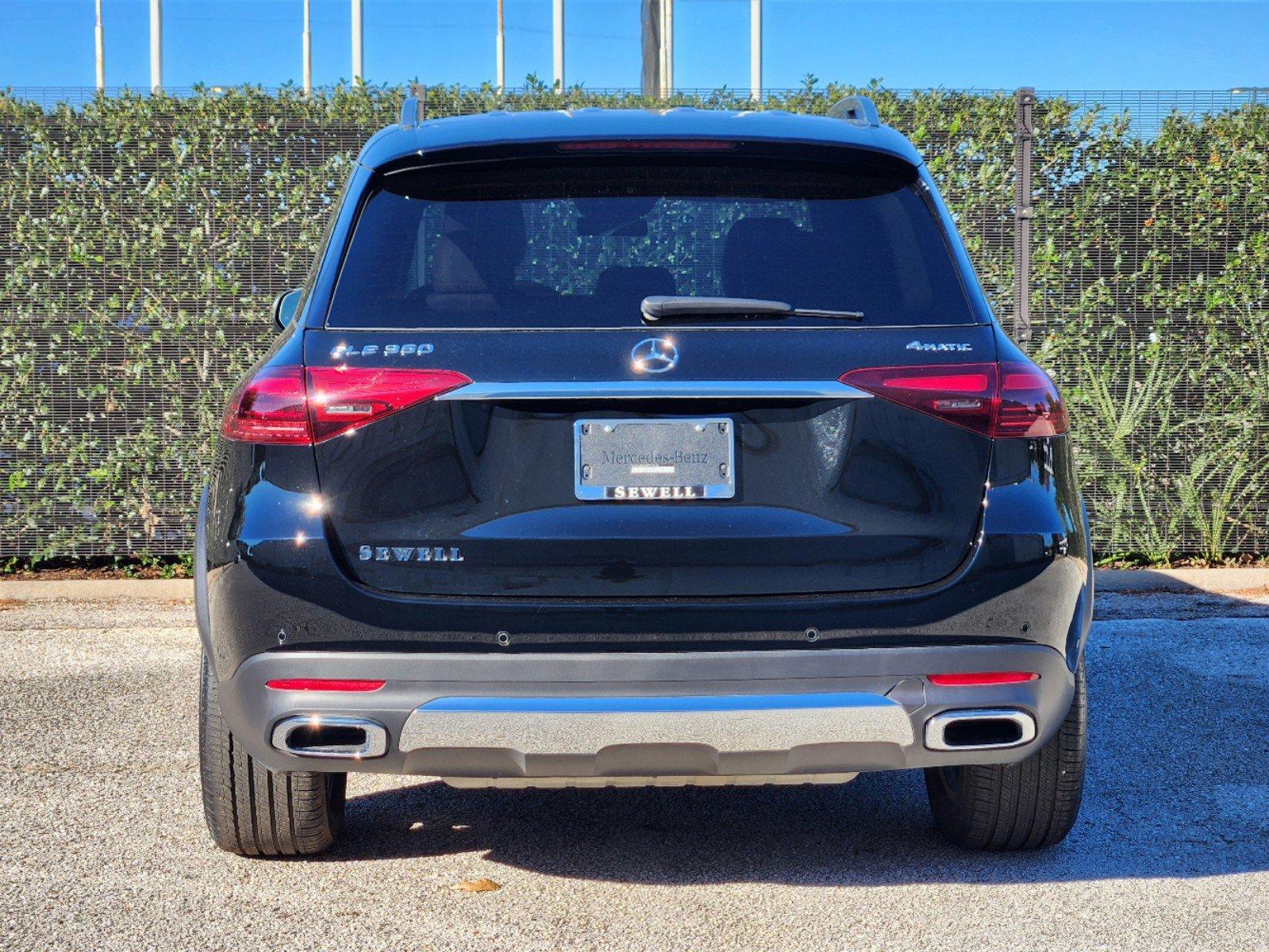 2025 Mercedes-Benz GLE Vehicle Photo in HOUSTON, TX 77079