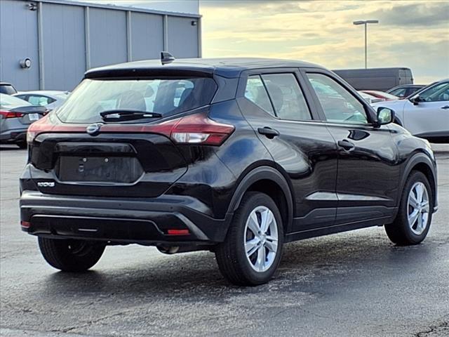 Used 2022 Nissan Kicks S with VIN 3N1CP5BV7NL521664 for sale in Springfield, IL