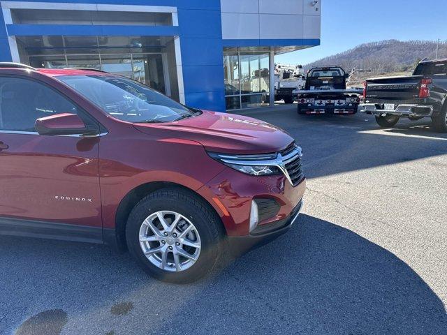 Used 2022 Chevrolet Equinox LT with VIN 3GNAXUEVXNL159038 for sale in Sutton, WV