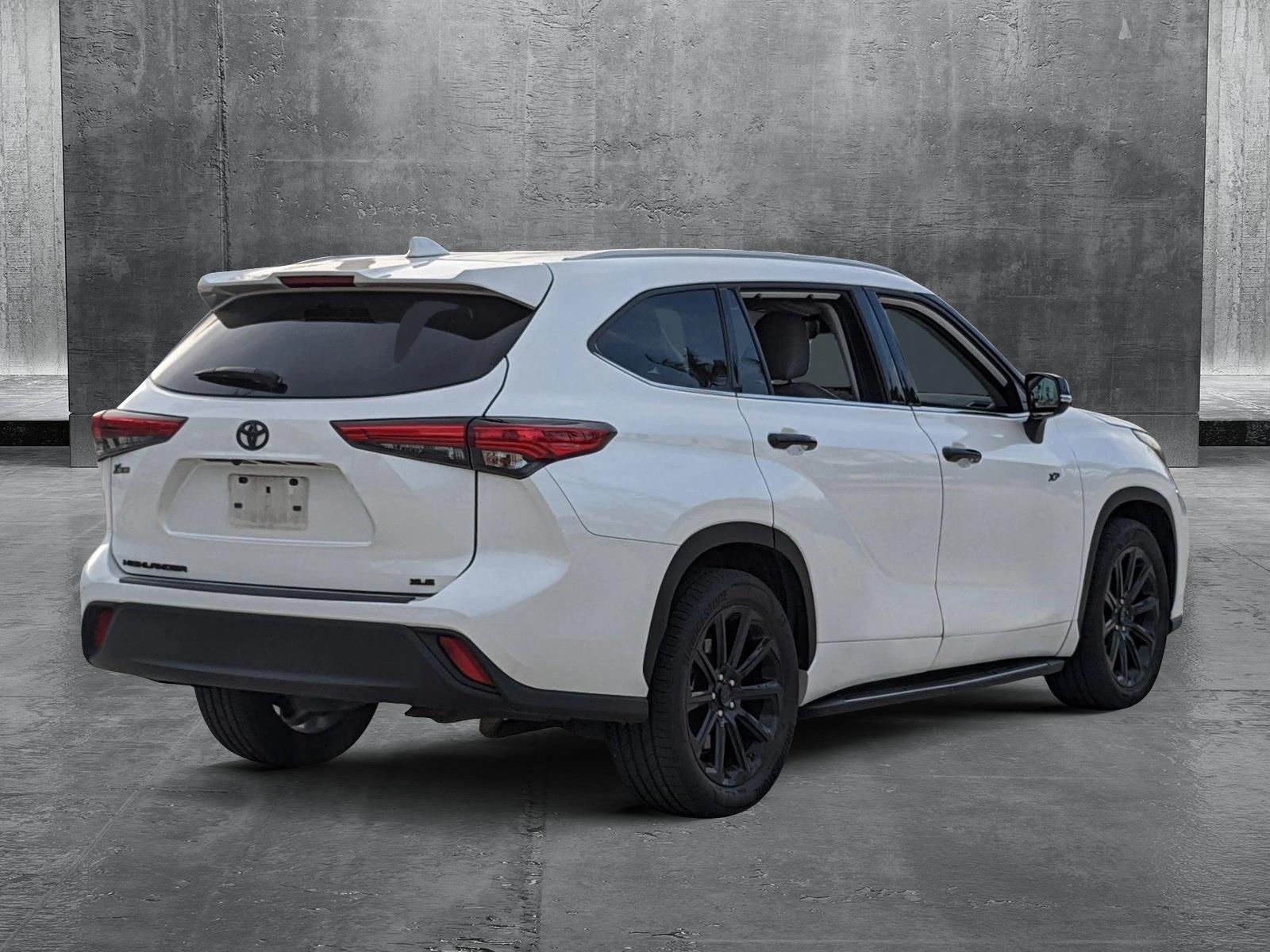 2022 Toyota Highlander Vehicle Photo in Davie, FL 33331