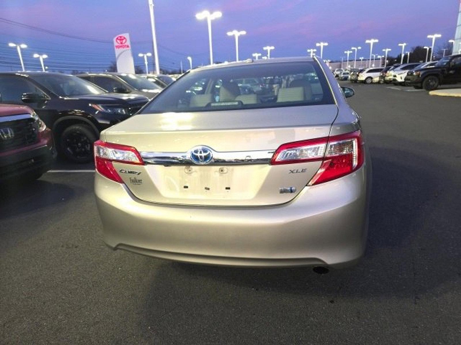 2014 Toyota Camry Hybrid Vehicle Photo in Harrisburg, PA 17111