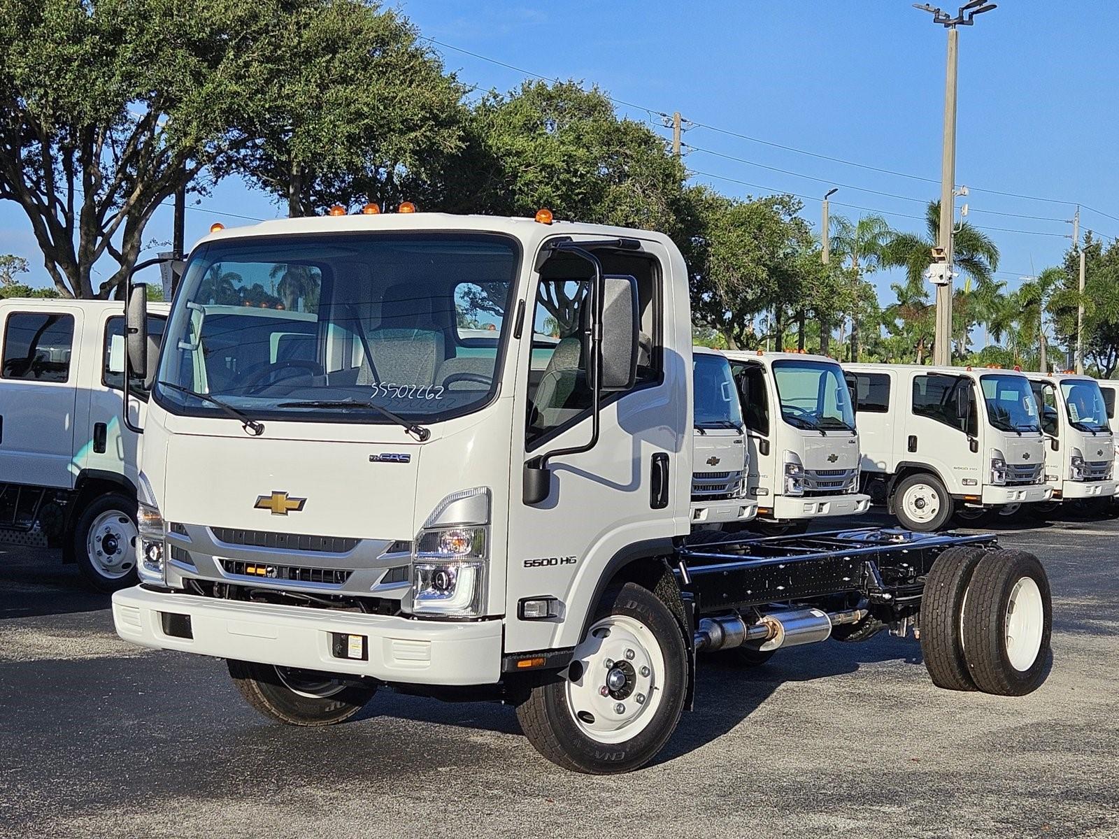 2025 Chevrolet Low Cab Forward 5500 HG Vehicle Photo in GREENACRES, FL 33463-3207