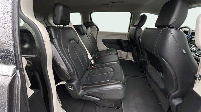 2018 Chrysler Pacifica Vehicle Photo in THOMPSONTOWN, PA 17094-9014
