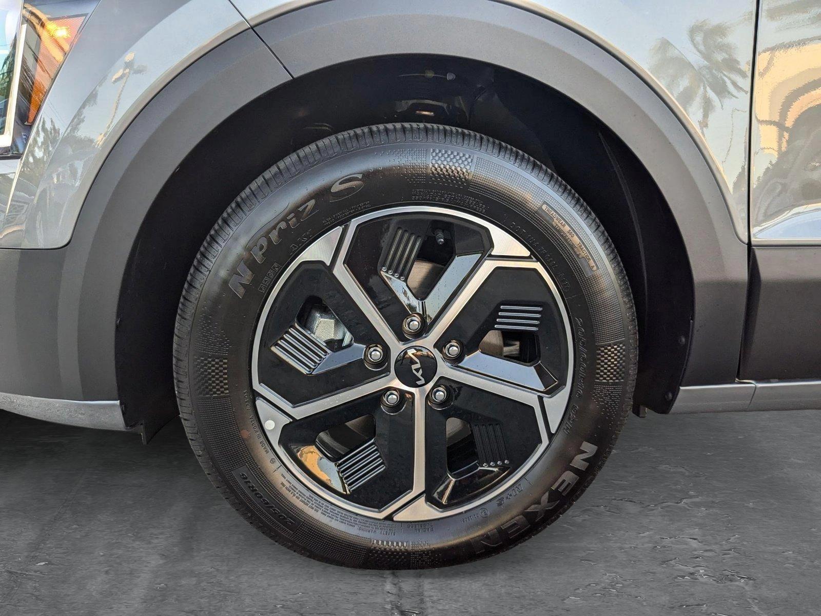 2025 Kia Niro Vehicle Photo in Miami, FL 33135