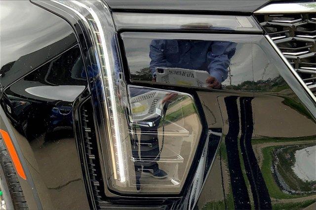 2024 Cadillac XT4 Vehicle Photo in KANSAS CITY, MO 64114-4545