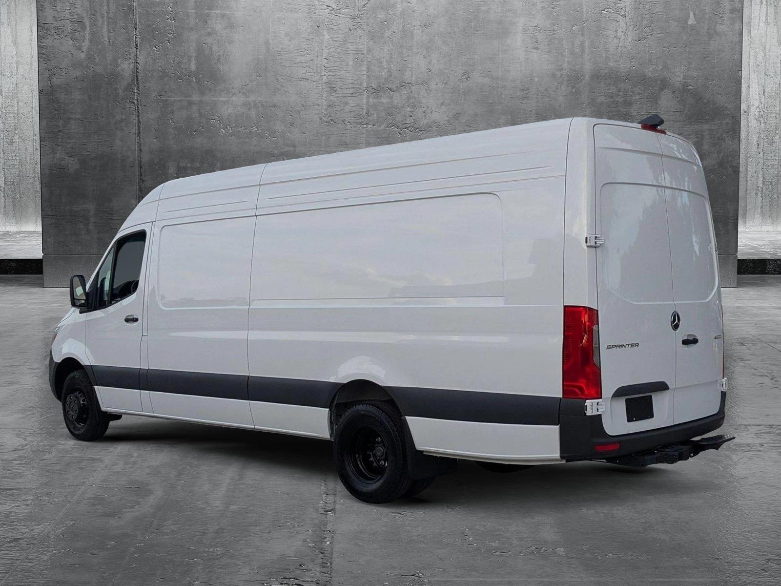 2024 Mercedes-Benz Sprinter Cargo Van Vehicle Photo in PEMBROKE PINES, FL 33024-6534