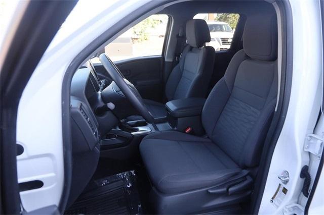 2024 Nissan Frontier Vehicle Photo in Hazelwood, MO 63042