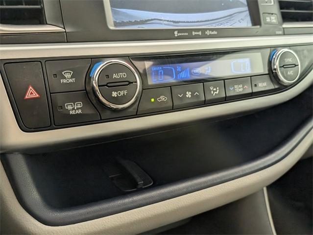 2019 Toyota Highlander Vehicle Photo in ENGLEWOOD, CO 80113-6708