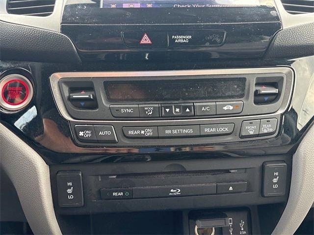 2017 Honda Pilot Vehicle Photo in Willow Grove, PA 19090