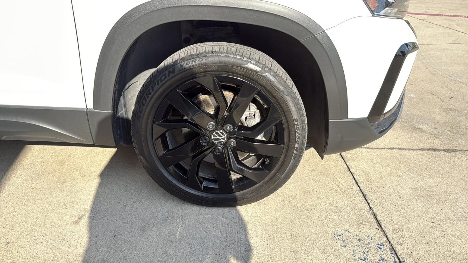 2024 Volkswagen Taos Vehicle Photo in Georgetown, TX 78626