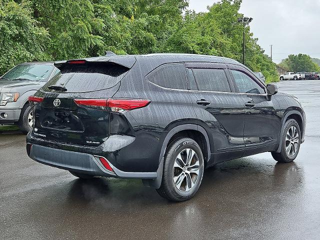 2021 Toyota Highlander Vehicle Photo in TREVOSE, PA 19053-4984