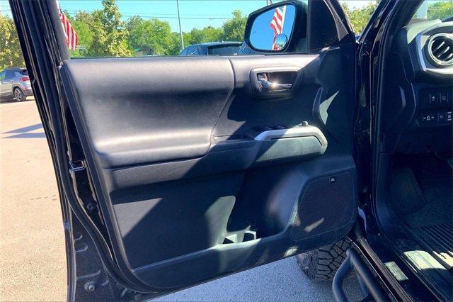 2023 Toyota Tacoma 4WD Vehicle Photo in KANSAS CITY, MO 64114-4502