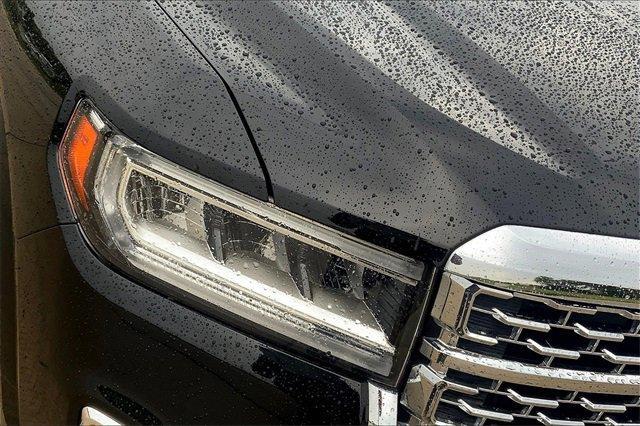 2023 GMC Acadia Vehicle Photo in TOPEKA, KS 66609-0000