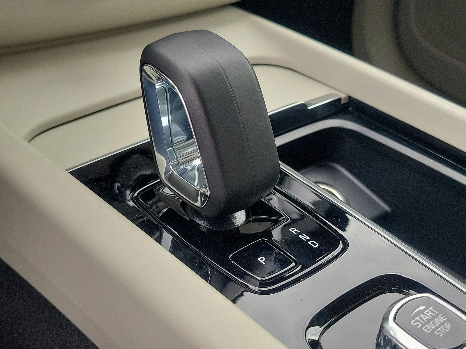 2025 Volvo XC60 Vehicle Photo in Trevose, PA 19053